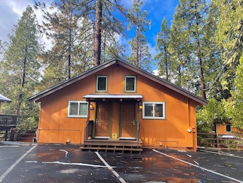 Standard Chalet, 1 King Bed with Sofa bed, Fireplace