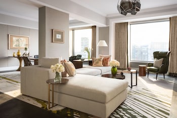 Royal One Bedroom Suite
