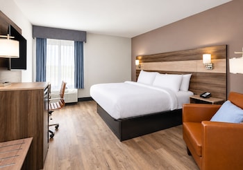Standard Room, 1 King Bed, Accessible (Mobility)