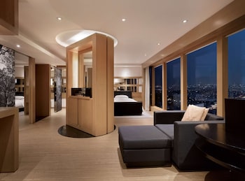 Grand, Suite, 1 King Bed