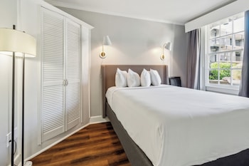 Standard Room, 1 Queen Bed