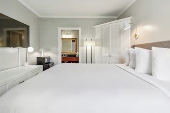Standard Room, 1 Queen Bed