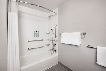 Room, 2 Double Beds (Hearing Accessible)