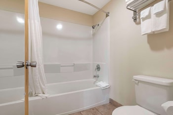 Standard Room, 2 Queen Beds, Non Smoking