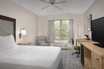 Room, 1 King Bed, Microwave (Nonsuite)