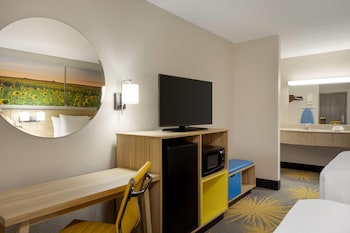 Double room, multiple beds