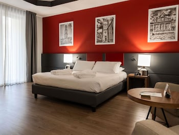 Privilege, Room, 1 Double Bed and 1 Single Bed or 1 Double Bed and 1 Sofa Bed
