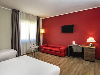 Superior Room (3 Single Beds or 1 Double and 1 Single Bed or Sofa Bed)