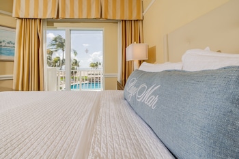 Premium Suite, 1 Bedroom, Non Smoking, Partial Ocean View