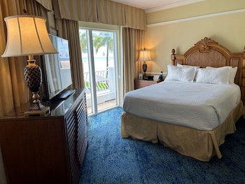 Premium Suite, 1 Bedroom, Non Smoking, Partial Ocean View