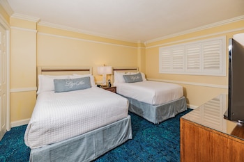 Executive Suite, 1 Bedroom, 2 Double Beds