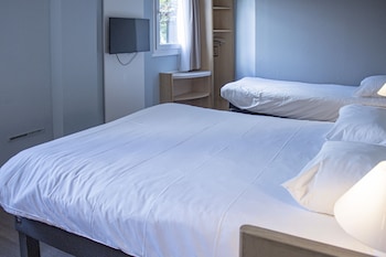 Room, Multiple Beds
