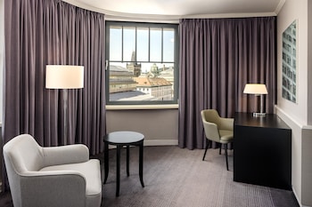 Superior Room, 1 King Bed with Sofa bed, Corner (with Sofa)