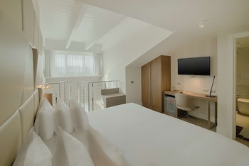 Suite (Duplex Extra Bed 4 adults)