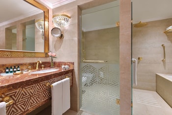 Suite, 1 Bedroom, Sea View (Balcony)