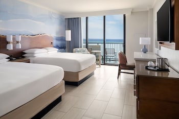 Deluxe Room, Oceanfront (Balcony)
