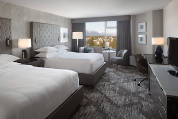 Traditional Room, 2 Queen Beds