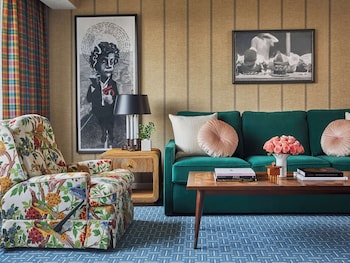 Suite, 1 King Bed