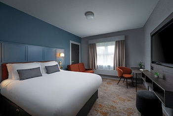 Superior Double Room (with Sofa)