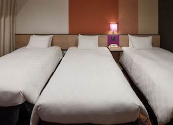 26th-32th Deluxe Twin Room, Non-Smoking (High Floor)