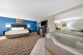 Deluxe Studio Suite, 1 King Bed, Non Smoking