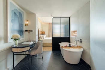 Suite (Homey)