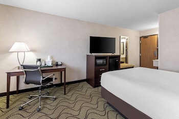 Standard Room, 1 Queen Bed