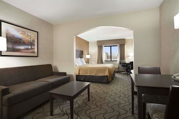 Studio Suite, 1 King Bed, Non Smoking