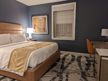 Junior Suite, 1 King Bed with Sofa bed