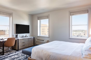 Room, 1 King Bed, Corner