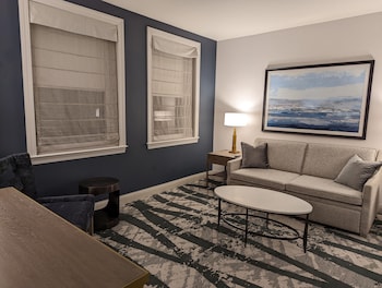 Junior Suite, 1 King Bed with Sofa bed