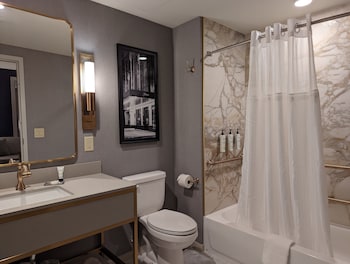 Deluxe Room, 2 Queen Beds