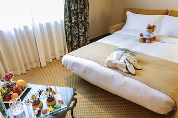 Junior Suite, 1 King Bed (Castellana View, Club Lounge Access)