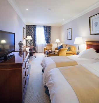 Premium Room, 2 Twin Beds (Club Lounge Access, Castellana View)