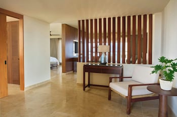 Heavenly Panoramic, Suite, 1 King, Sofa bed, Ocean view