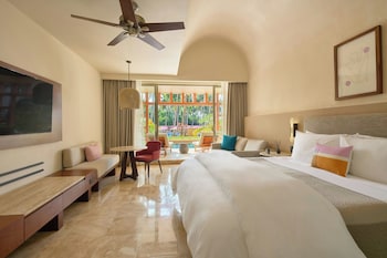 Swim Up Pool-Adults Only, Junior Suite, 1 King, Sofa bed