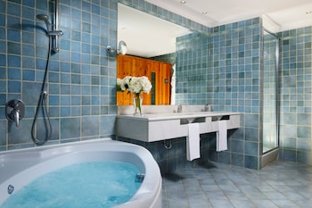 Premium Suite, 1 King Bed