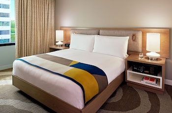 Room, 1 King Bed, Mobility Accessible (City)