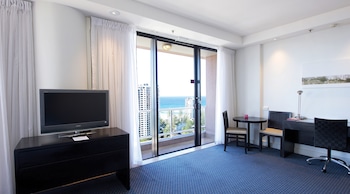 Standard Room, 1 King Bed