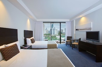 Standard Room, 2 Double Beds (Low Floor)