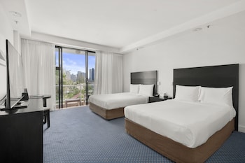 Standard Room, 2 Double Beds, Pool View
