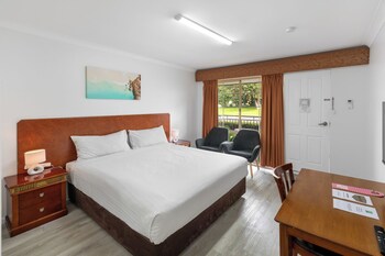 Deluxe Room, 1 King Bed