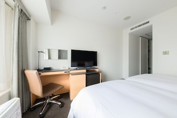 Standard Room, 2 Twin Beds (Mid Floor)