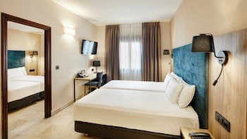 Room (Familiar)
