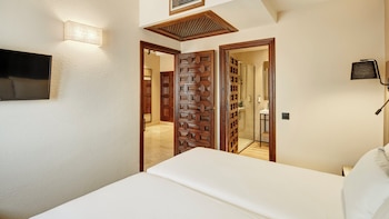 Room (Familiar)