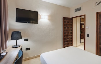 Basic Room (Individual)