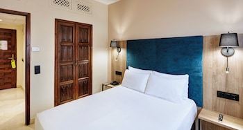 Basic Room (Individual)