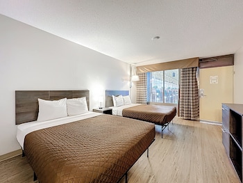 Deluxe Room, 2 Double Beds, Non Smoking