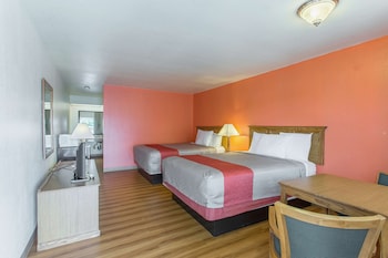 Standard Room, 2 Queen Beds, Accessible, Non Smoking