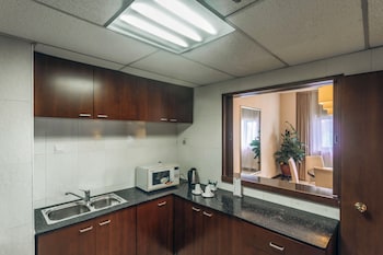 Suite, 1 Bedroom, Kitchen (Dining)